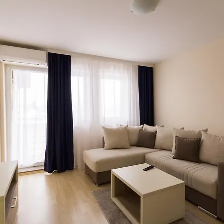 Hotel Airport Garni 3*