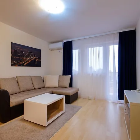 Hotel Airport Garni 3*