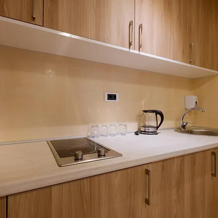 Ξενοδοχείο Airport Garni 3*