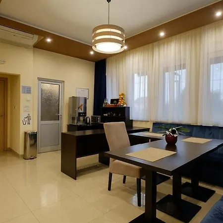 Hotel Airport Garni
